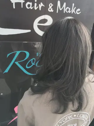 ミディアム Eliss 堀江のヘアスタイル