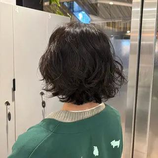 ショート パーマ ⭐️透明感カラー🤎 チサ🌀のヘアスタイル