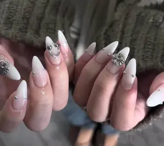 ネイル Oomiya 服部のネイルデザイン