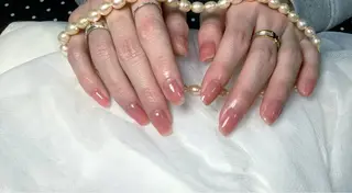 ネイル pink ladyサロン所属・べ にのネイルデザイン