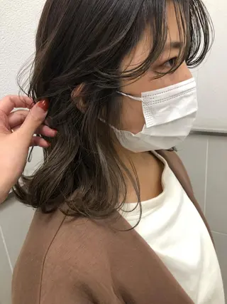 ミディアム カラー 細川 夕利亜のヘアスタイル