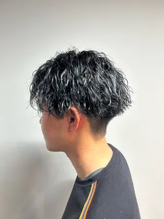 ショート パーマ メンズ 相澤 拳のヘアスタイル