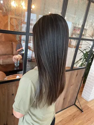 カラー LA BELLA所属・LA BELLA マリナのヘアスタイル