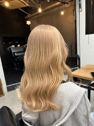 ロング カラー ヘアアレンジ 坂齋大地/レイヤー/ ミルクティーのヘアスタイル