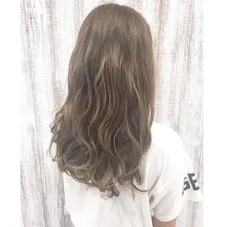 ロング カラー ヘアアレンジ 透明感♡︎♡︎ 佐々木早苗のヘアスタイル