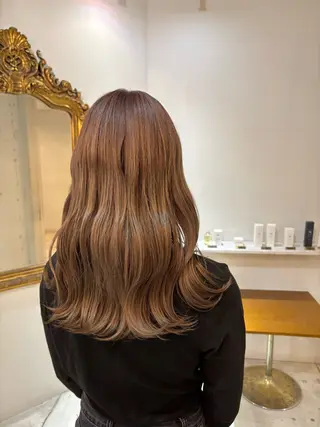 セミロング 🩶ハイトーン🖤 URARAのヘアスタイル