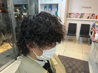 ミディアム パーマ メンズ 韓国風メンズ/毛流れ ヘアなら須田龍世のヘアスタイル