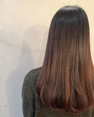 ロング アドラーブル 松崎店所属・仲村 夏希のヘアスタイル