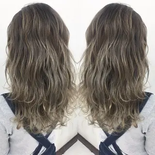 ロング カラー N° jillva ♦️川端裕司♦️のヘアスタイル