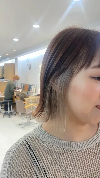 ショート 🍂透明感ベージュ カラー🍂森部杏菜のヘアスタイル