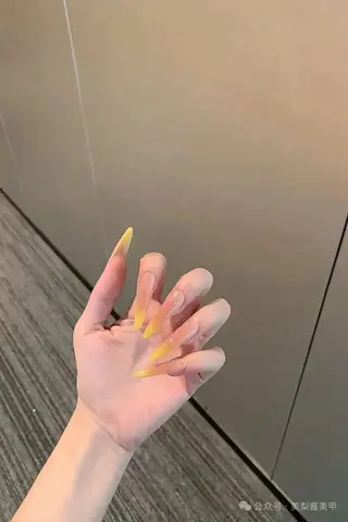 ショート 高橋 日向のネイルデザイン