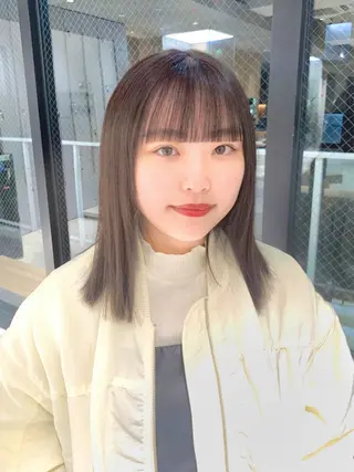 ミディアム カラー ツチド ハナのヘアスタイル
