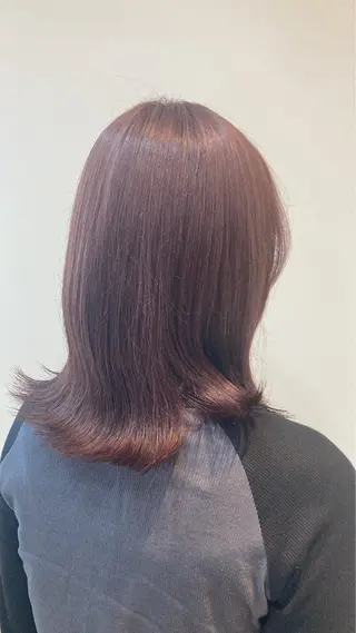 ミディアム カラー 坂田 愛彩萌のヘアスタイル