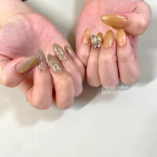 ネイル BONHEUR Annaのネイルデザイン