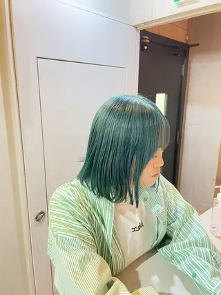 ミディアム カラー Hiroto／ インナーカラー／神戸のヘアスタイル