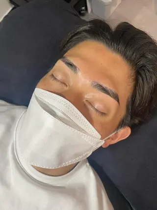 ショート メンズアイブロウサロンDOPE新宿南口店所属・👑DOPE 新宿南口店👑の眉毛・アイブロウイメージ