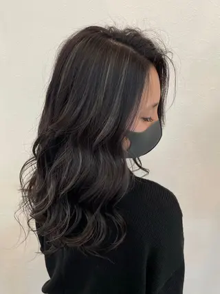 セミロング カラー acero + hair&eyelash 幸手店【アチェロ】所属・ハイライトハイトーン 💖MOMOKAのヘアスタイル