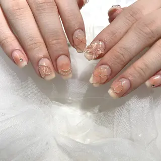 ネイル マシェリローズ所属・Macherie Roseのネイルデザイン