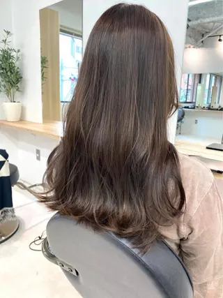 ロング カラー lar 立川南口所属・砂岡 里奈のヘアスタイル