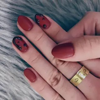 ネイル NOIROUGE所属・NOI ROUGEのネイルデザイン