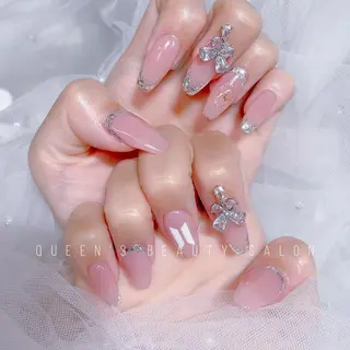 ネイル Queens みなみのネイルデザイン