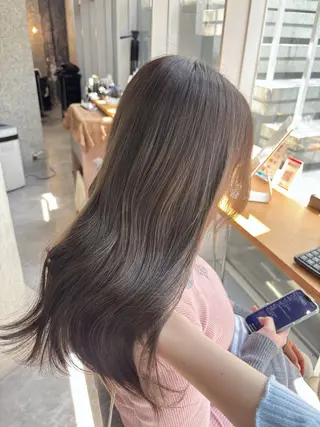 セミロング カラー LEBEN所属・leben serikaのヘアスタイル