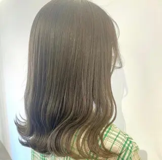ミディアム カラー 🎀艶ブリーチカラー 🎀Fan.🎀秋山のヘアスタイル