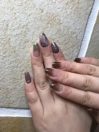 ネイル 指名支持率NO.1 スタイリストのヘアスタイル