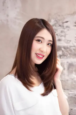 セミロング カラー 小林 祥弘のヘアスタイル