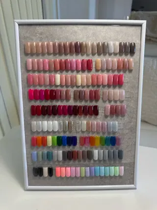 ネイル Li.ure -リユール-所属・nana .のネイルデザイン