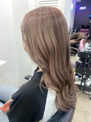 ロング カラー Plaatje(プラーチェ)古淵店所属・【ウルフ/レイヤー/ 白髪ぼかし】タツヤのヘアスタイル