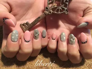 ネイル liberté (リベルテ)のネイルデザイン