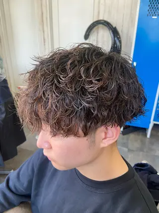 ショート パーマ メンズ カットパーマ✂️ 小坂田玲亜のヘアスタイル