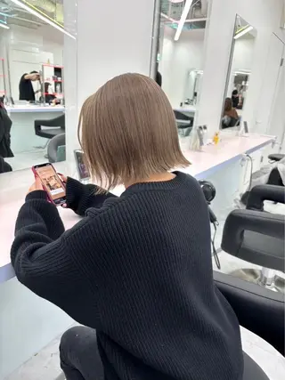 ショート カラー 大人っぽベージュ🤍 当日予約◎ヒロトのヘアスタイル