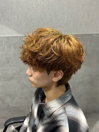 ショート カラー パーマ メンズ 【シャドウパーマ センターパート】義心のヘアスタイル