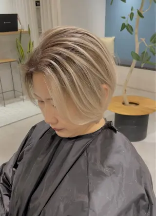 ショート 神戸でブリーチなら puty/レイヤーのヘアスタイル