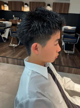 メンズ フェザーパーマ/韓国 /メンズカット/保立のヘアスタイル