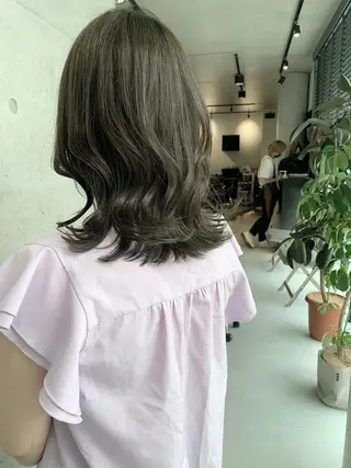セミロング カラー 透明感/オリーブ/ グレージュ/YUKAのヘアスタイル