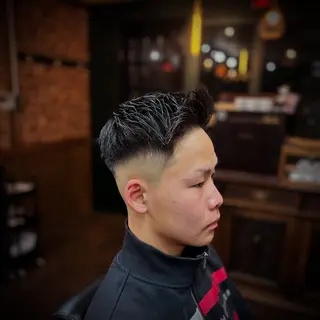 ショート メンズ BarberShop Un-fil所属・TAIGA -BARBERのヘアスタイル