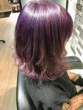 ミディアム Re:MAKE所属・ジャニヲタ美容師 推しカラー中平海帆のヘアスタイル