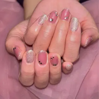 ネイル 𝐁𝐞𝐥𝐥 𝐦𝐞のネイルデザイン