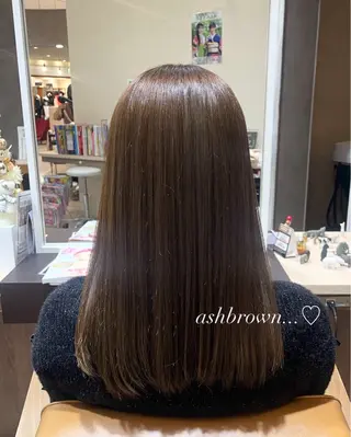 カラー 竹本 花菜のヘアスタイル