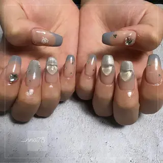 ネイル GRANDE OSU Anna 🧸💛のネイルデザイン