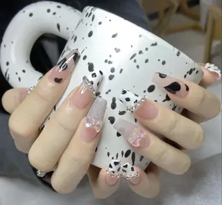 ネイル Queens テイのネイルデザイン