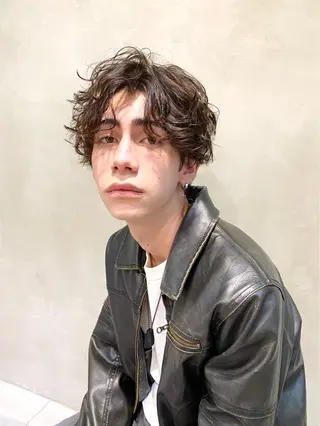 メンズ 🕊️レイヤーカット 透明感カラー GOのヘアスタイル