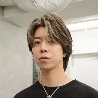 カラー メンズ メンズハイライト／ メンズブリーチカラーのヘアスタイル