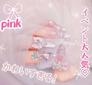 ネイル Magique パリ 専門店🎀のマツエク・マツパデザイン