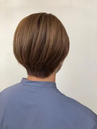 ショート カラー 艶カラー🌙縮毛矯正 /ボブ【Reina】のヘアスタイル