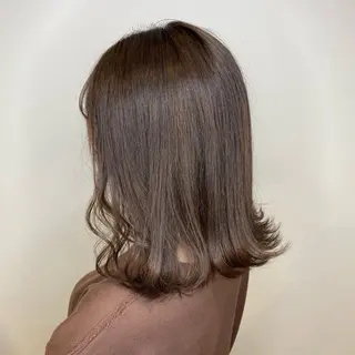 セミロング カラー 上山 裕己のヘアスタイル