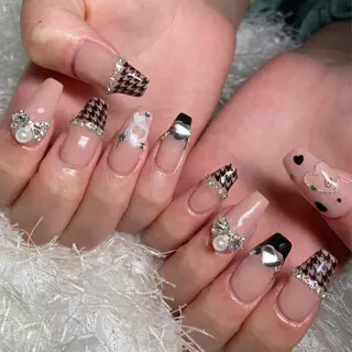 ネイル Nail&eye Belire 新宿のネイルデザイン